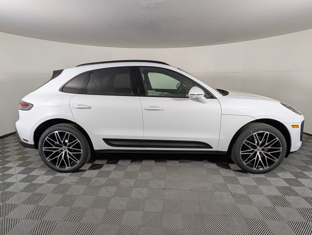 New 2026 Porsche Macan image 8