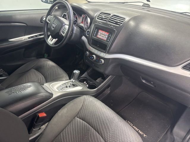 Used 2017 Dodge Journey Crossroad FWD image 27