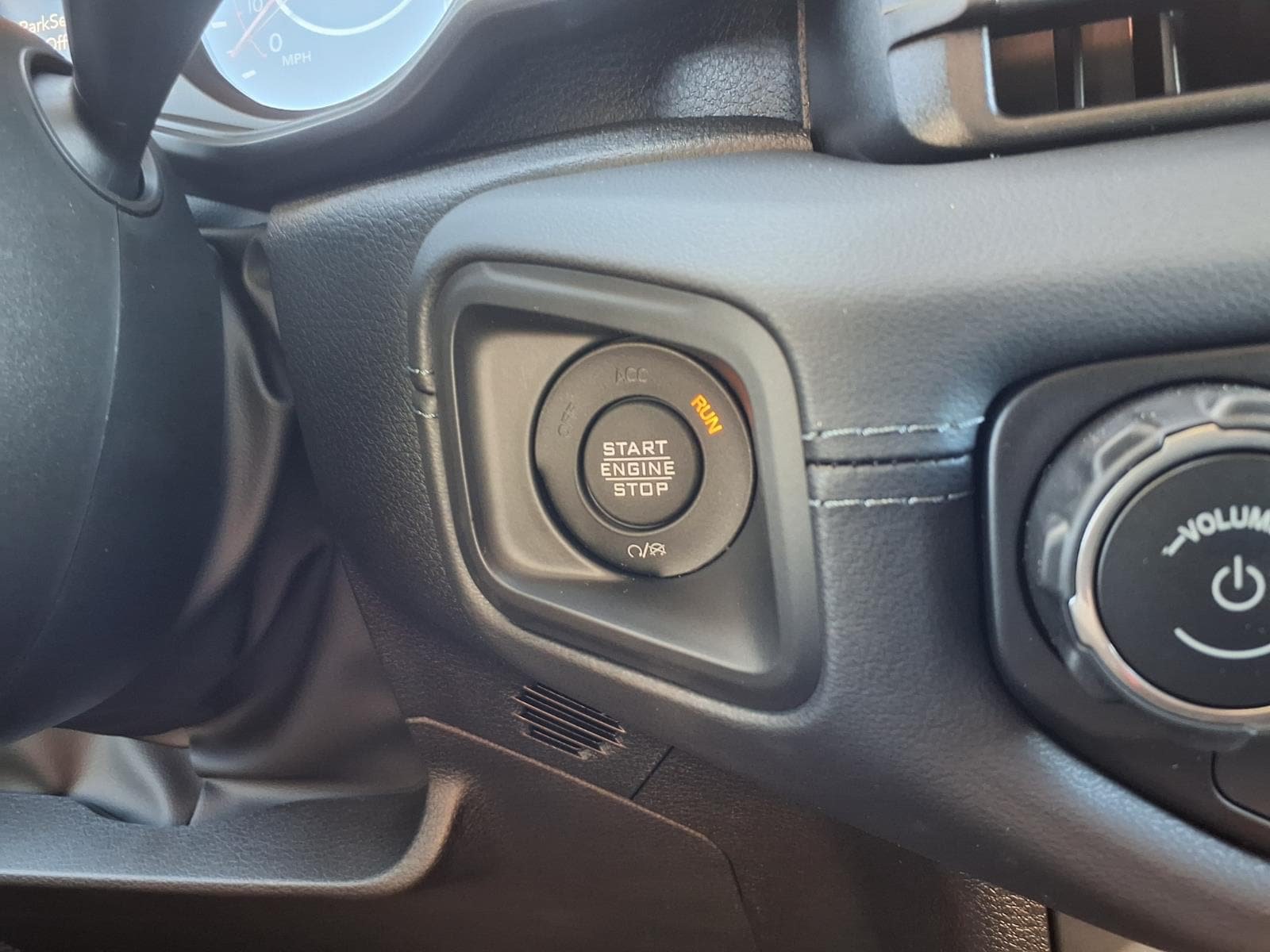 New 2026 Jeep Gladiator Rubicon AWD/4WD image 17