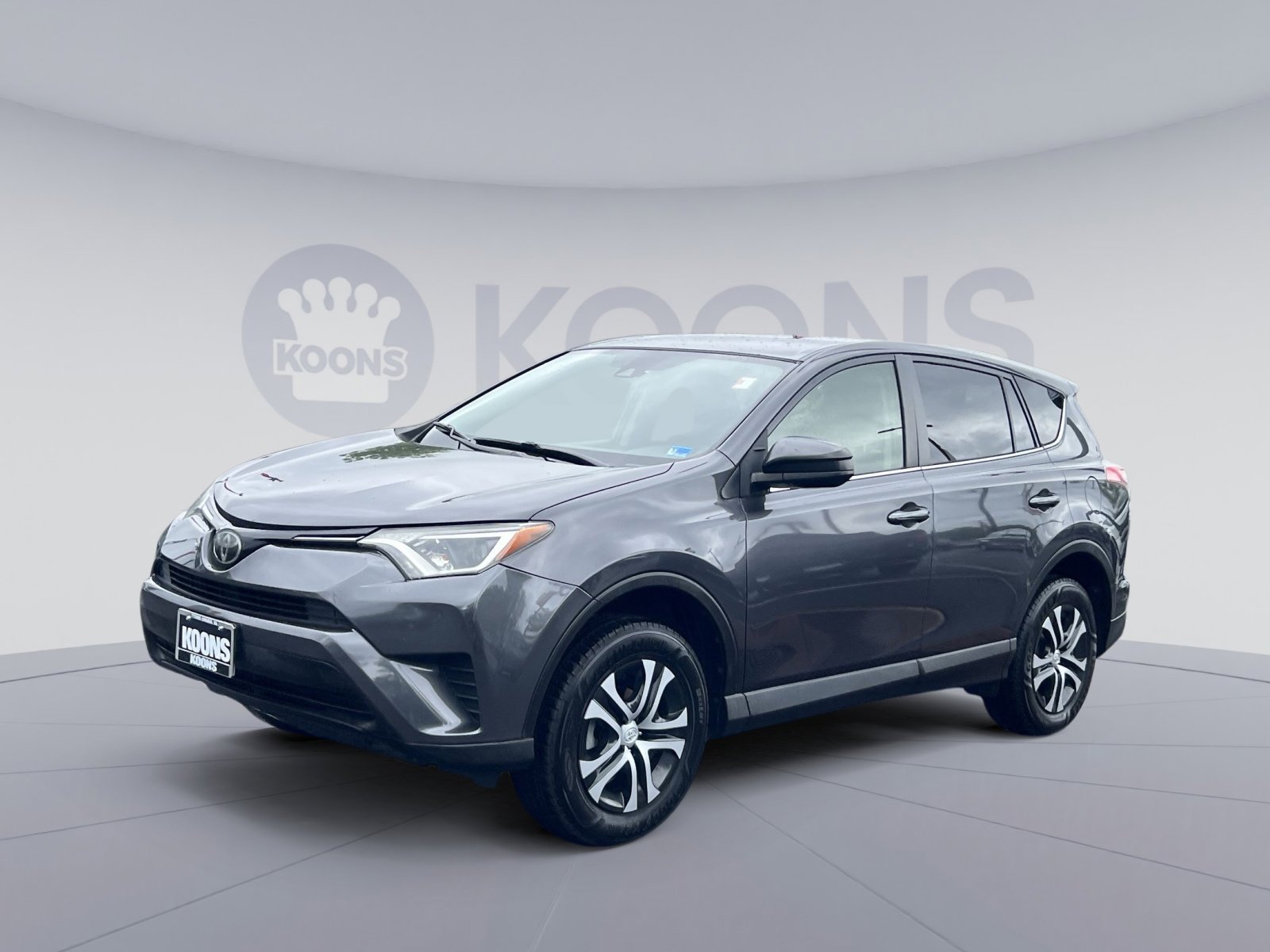 Used 2018 Toyota RAV4 LE w/ Carpet Mat Package FWD image 5