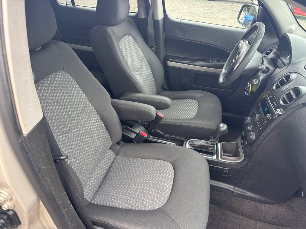 Used 2009 Chevrolet HHR LS FWD image 26