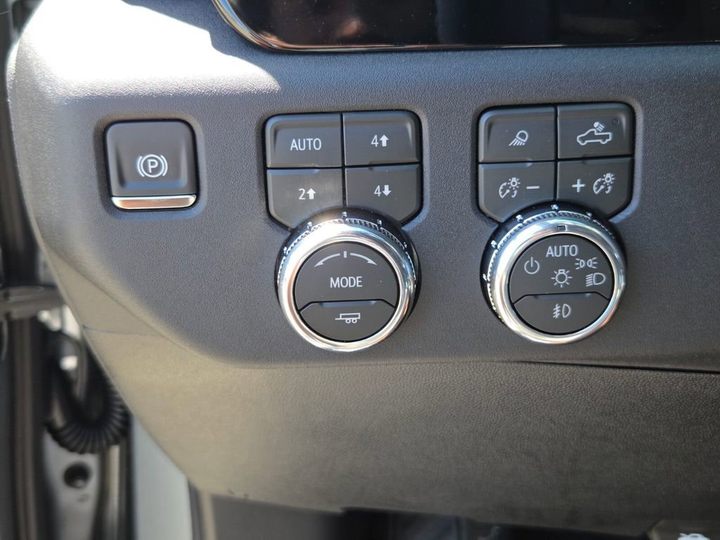 New 2026 GMC Sierra 1500 Elevation image 25