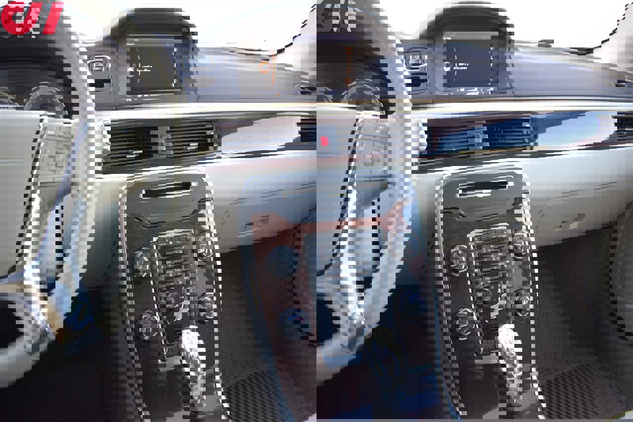 Used 2013 Volvo XC70 T6 image 19