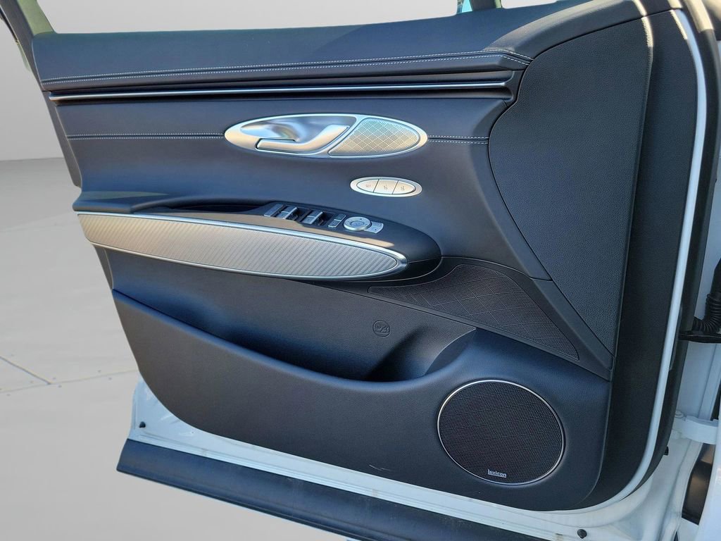 Used 2025 Genesis GV70 2.5T Sport Prestige w/ Sport Prestige Package image 22