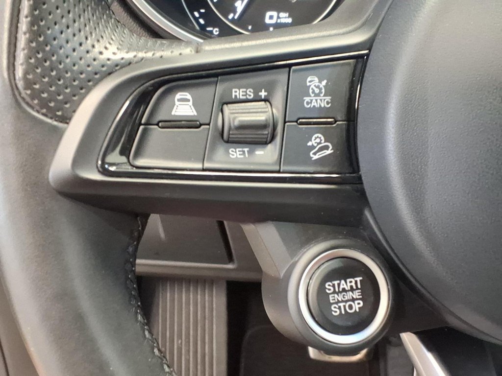 Used 2023 Alfa Romeo Stelvio Veloce AWD/4WD image 10