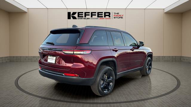 New 2025 Jeep Grand Cherokee Altitude image 5
