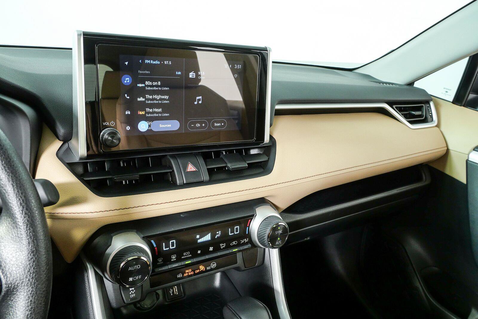 Used 2025 Toyota RAV4 XLE w/ Convenience Package AWD/4WD image 12