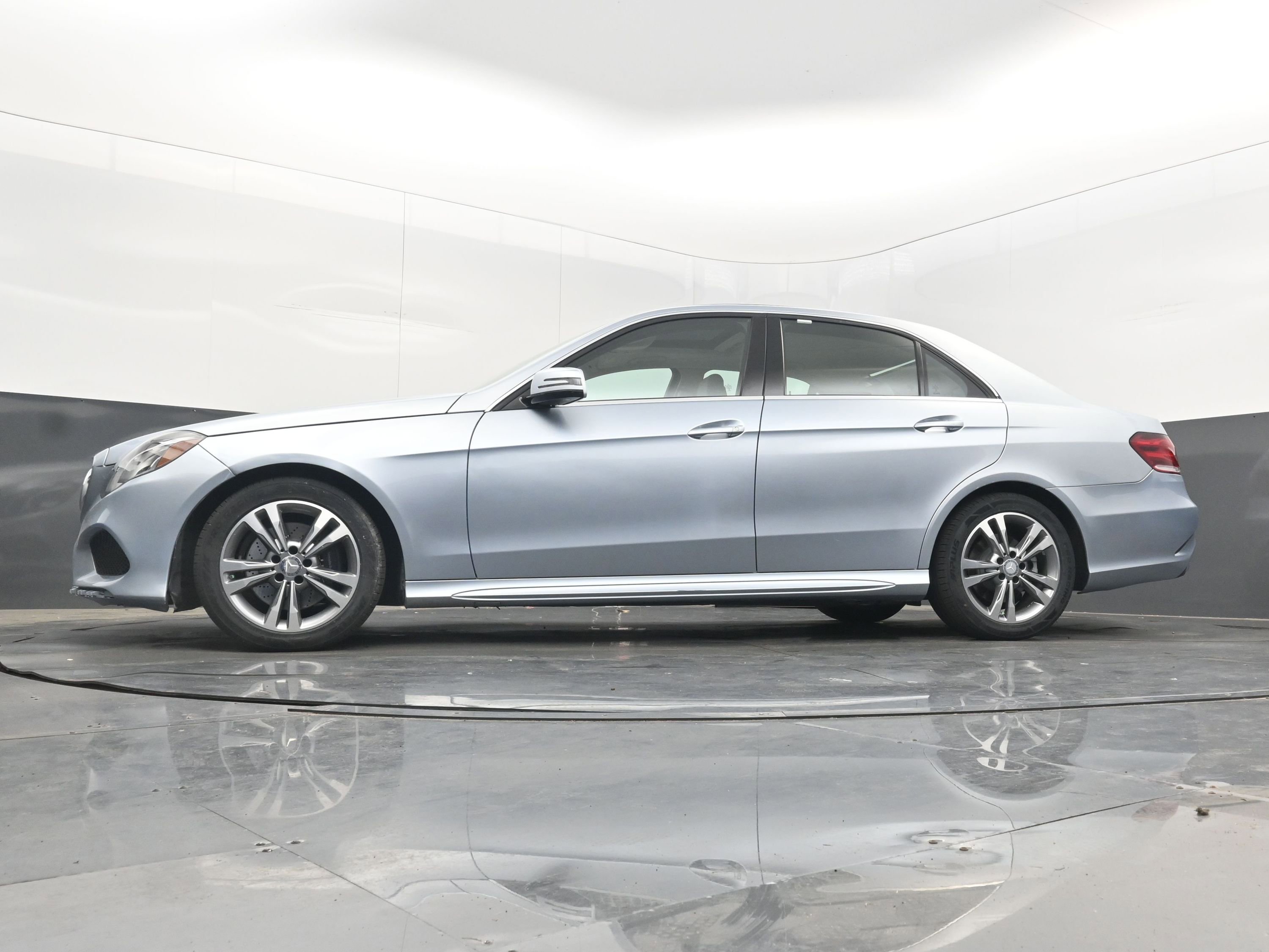 Used 2015 Mercedes-Benz E 350 Sedan image 30