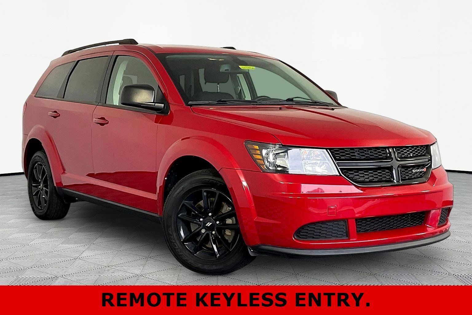 Used 2020 Dodge Journey SE w/ SE Popular Equipment Group FWD image 3