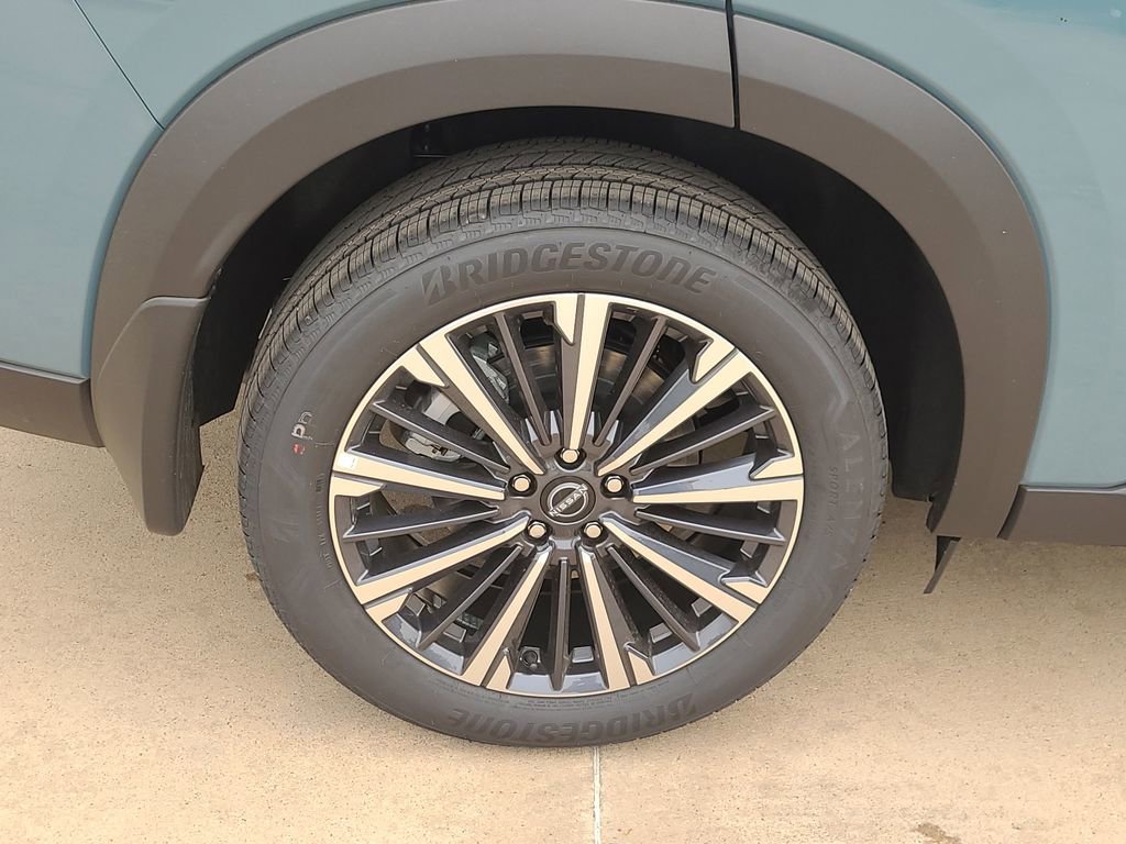 New 2026 Nissan Pathfinder Platinum FWD image 6