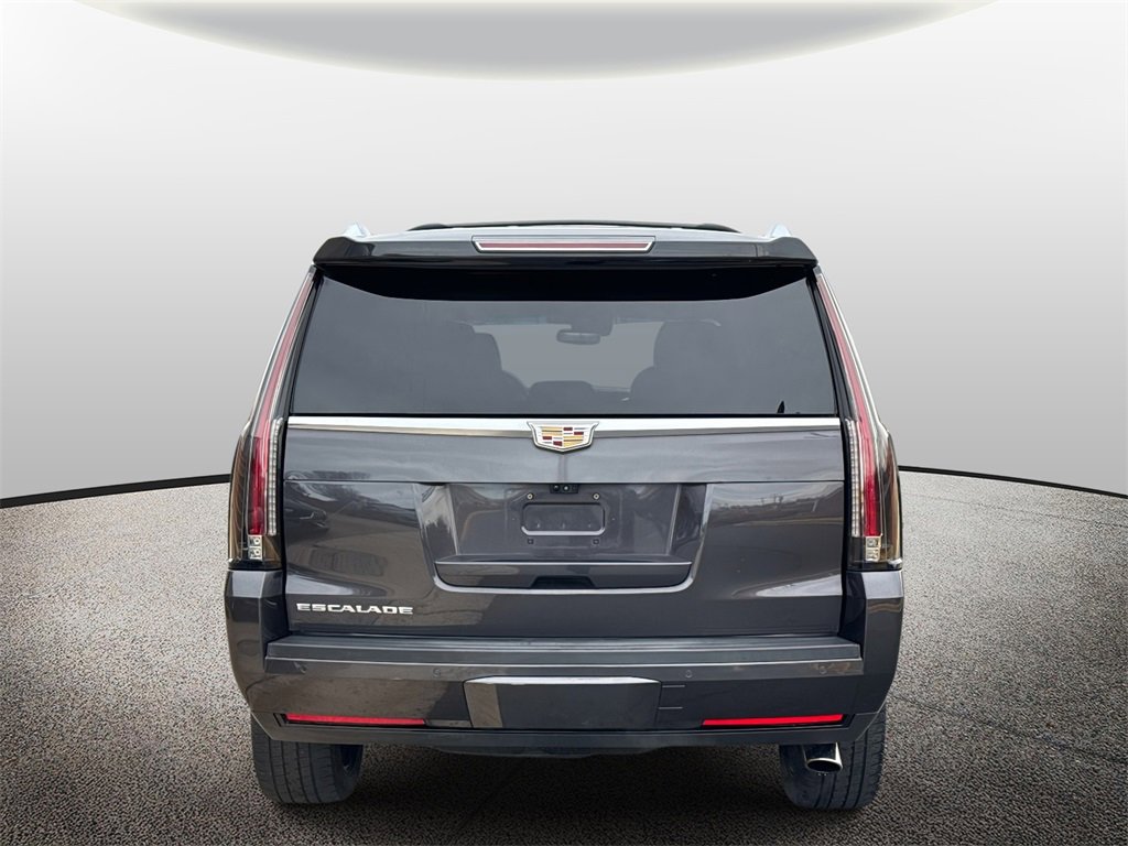 Used 2017 Cadillac Escalade Premium Luxury image 4