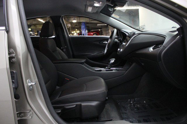 Used 2024 Chevrolet Malibu LT image 22