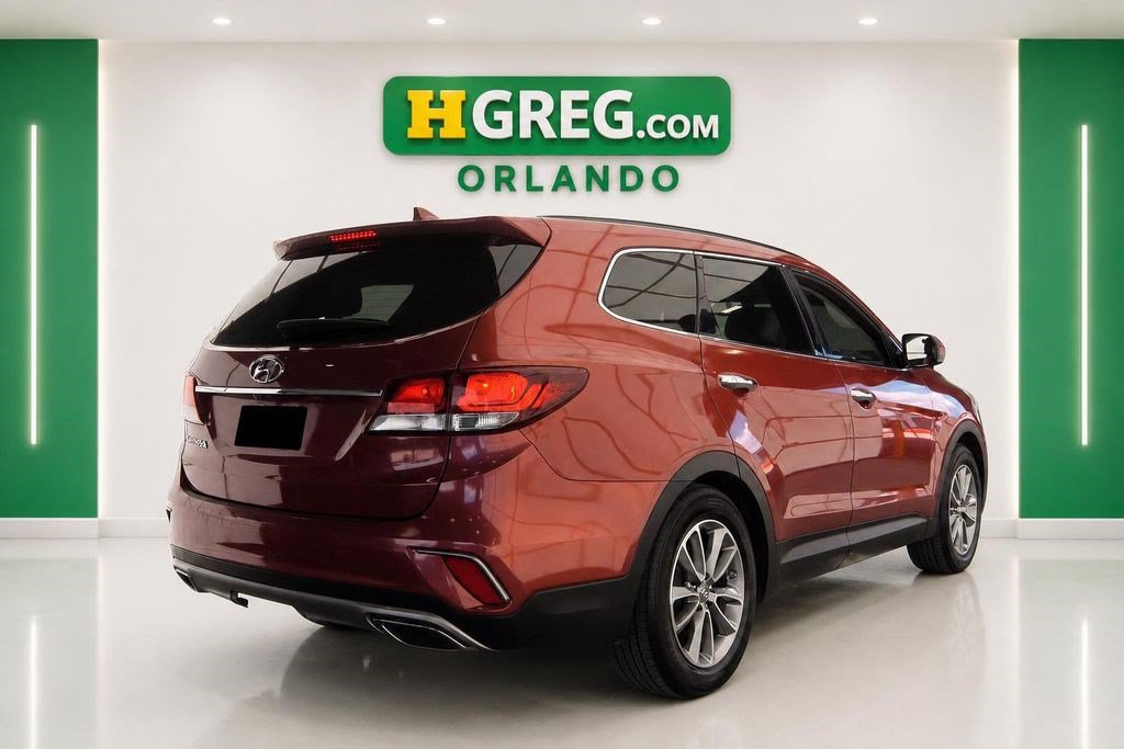 Used 2017 Hyundai Santa Fe SE FWD image 6