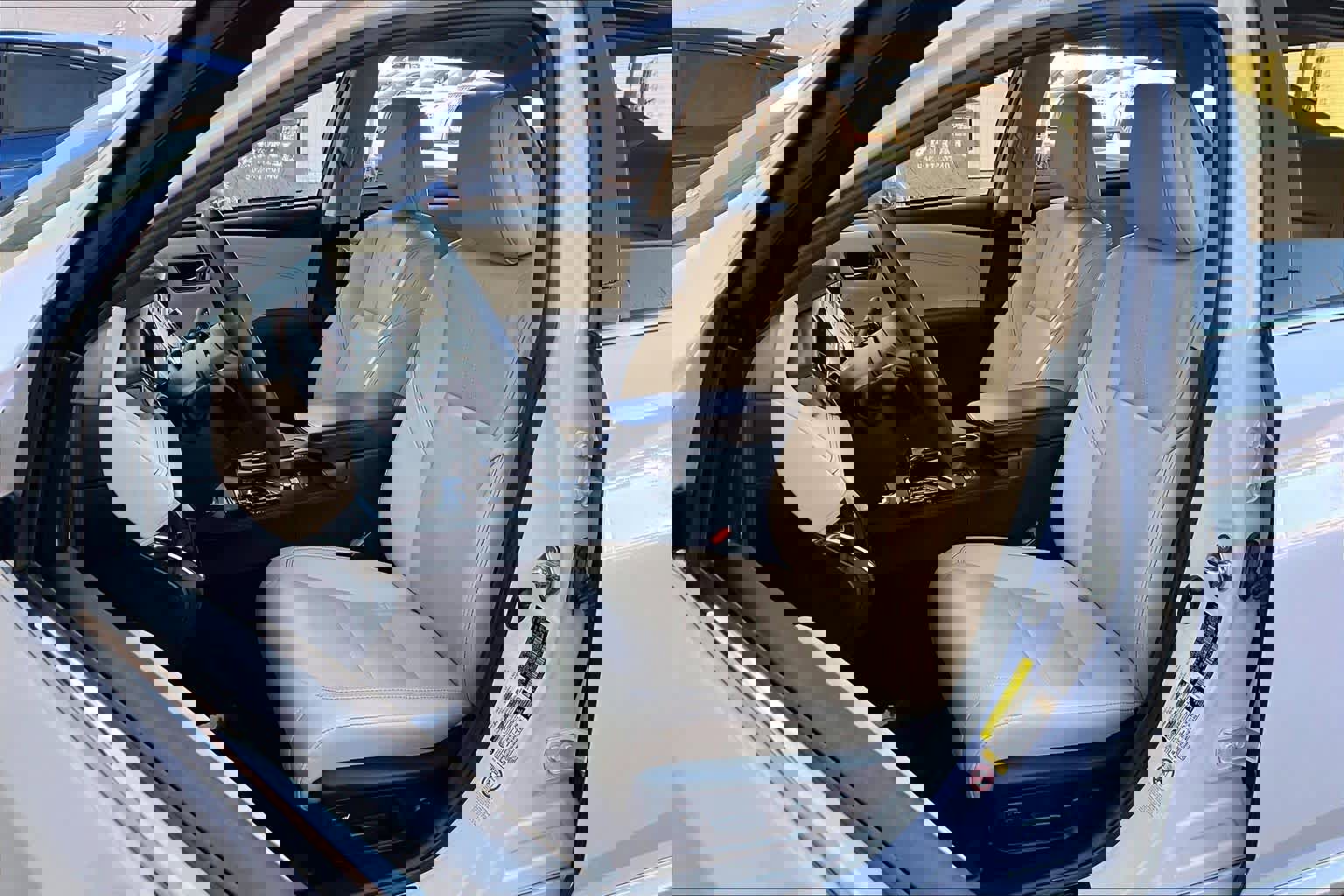 Used 2018 Toyota Avalon Limited image 7