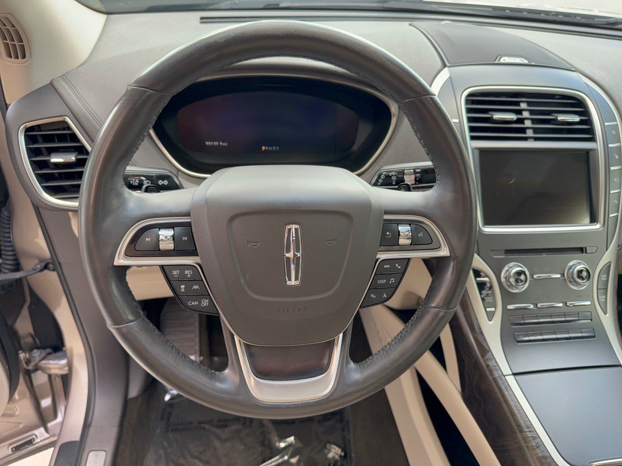 Used 2020 Lincoln Nautilus Reserve w/ Equipment Group 201A FWD image 10