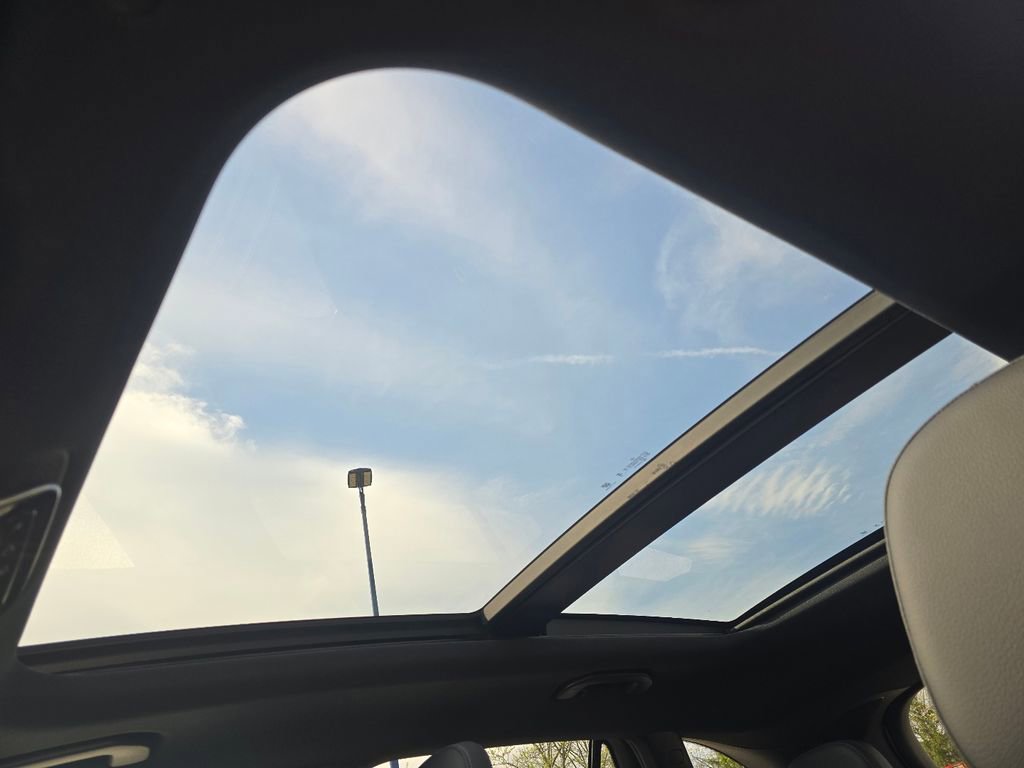 New 2026 Mercedes-Benz GLC 300 4MATIC image 3