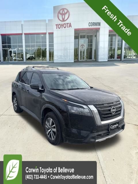 Used 2025 Nissan Pathfinder SL