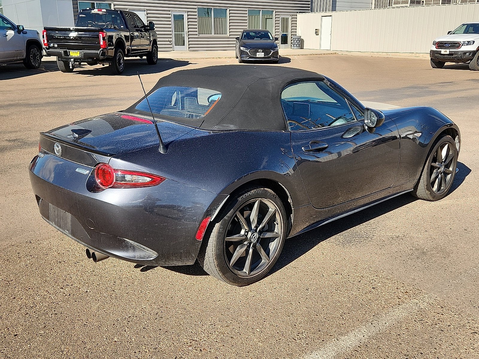 Used 2017 MAZDA MX-5 Miata Club image 4