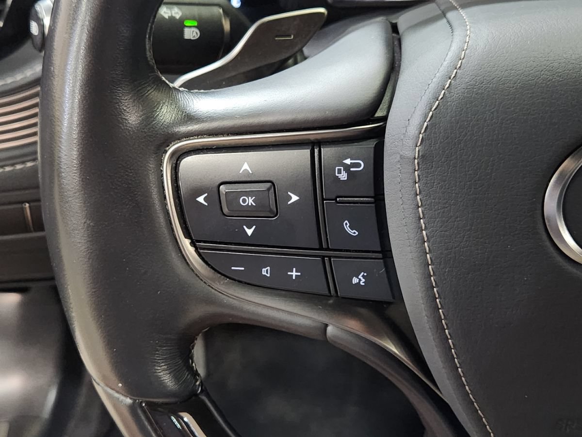 Used 2021 Lexus LS 500 RWD image 48