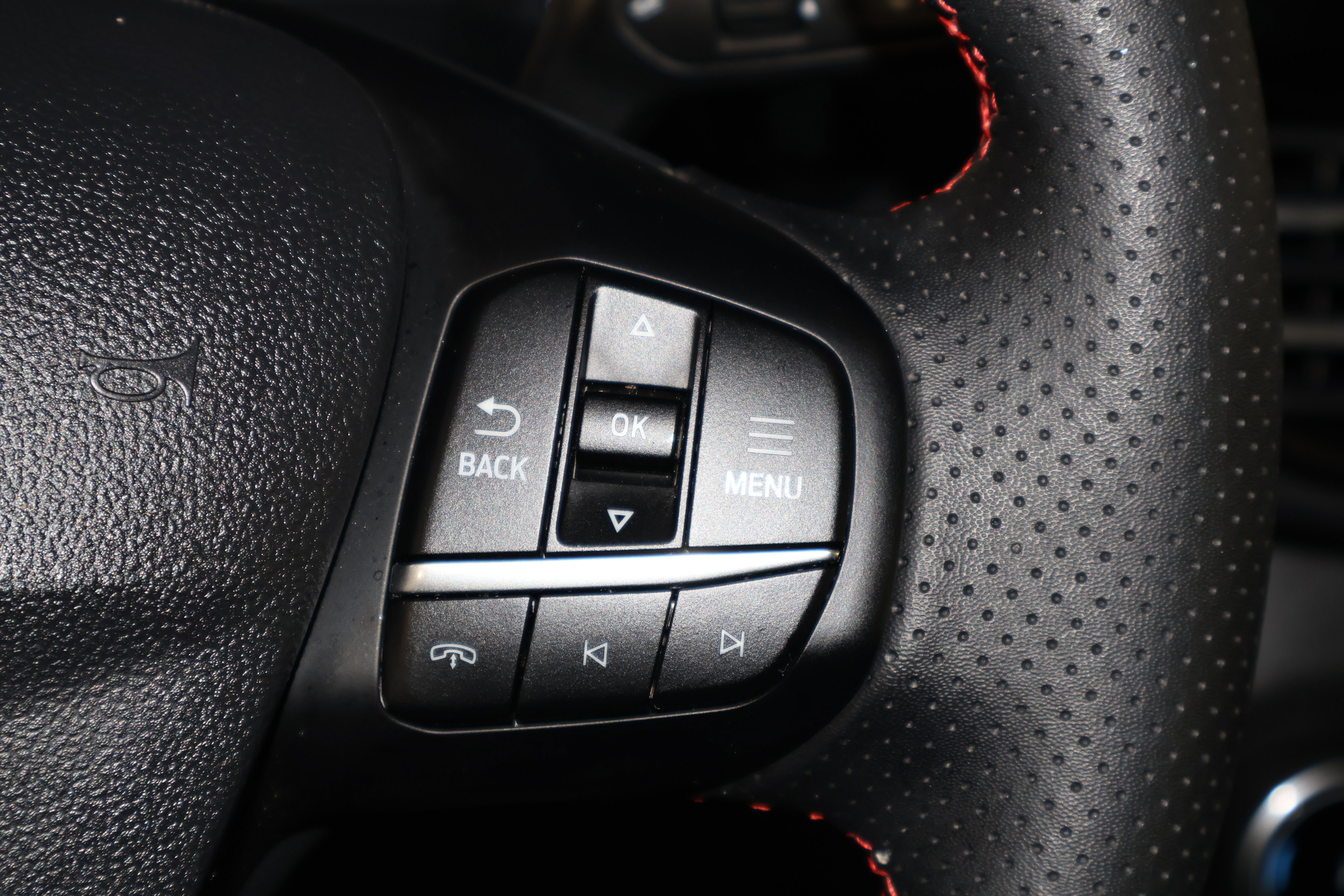 Used 2025 Ford Escape ST-Line Select image 21