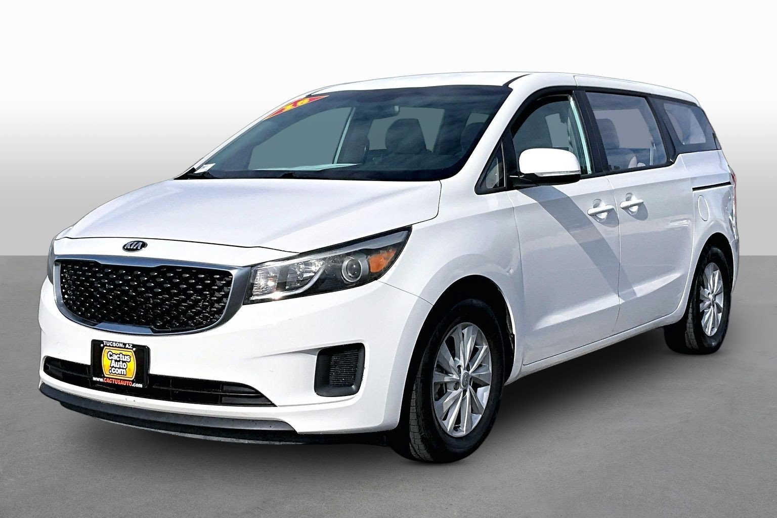 Used 2018 Kia Sedona L FWD image 1