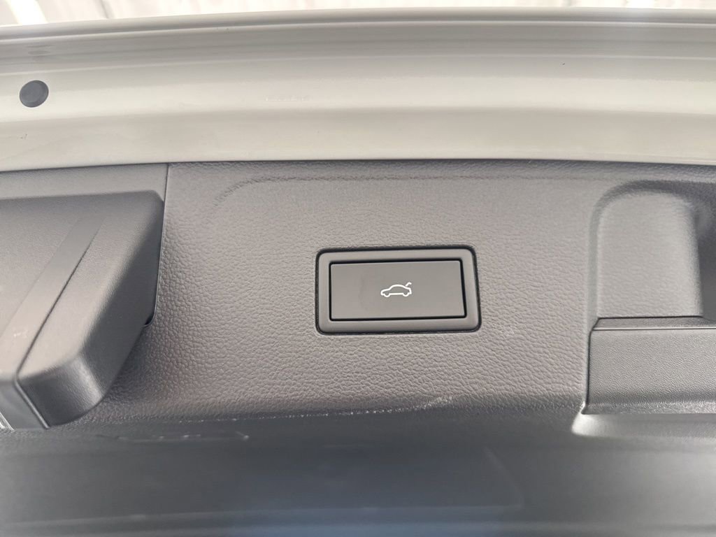 New 2026 Volkswagen Atlas SEL Premium R-Line image 33