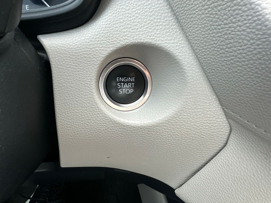 Certified 2023 Toyota Corolla Cross LE AWD/4WD image 15