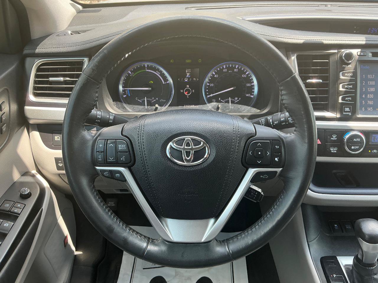 Used 2015 Toyota Highlander Limited w/ Driver Technology Package AWD/4WD image 26