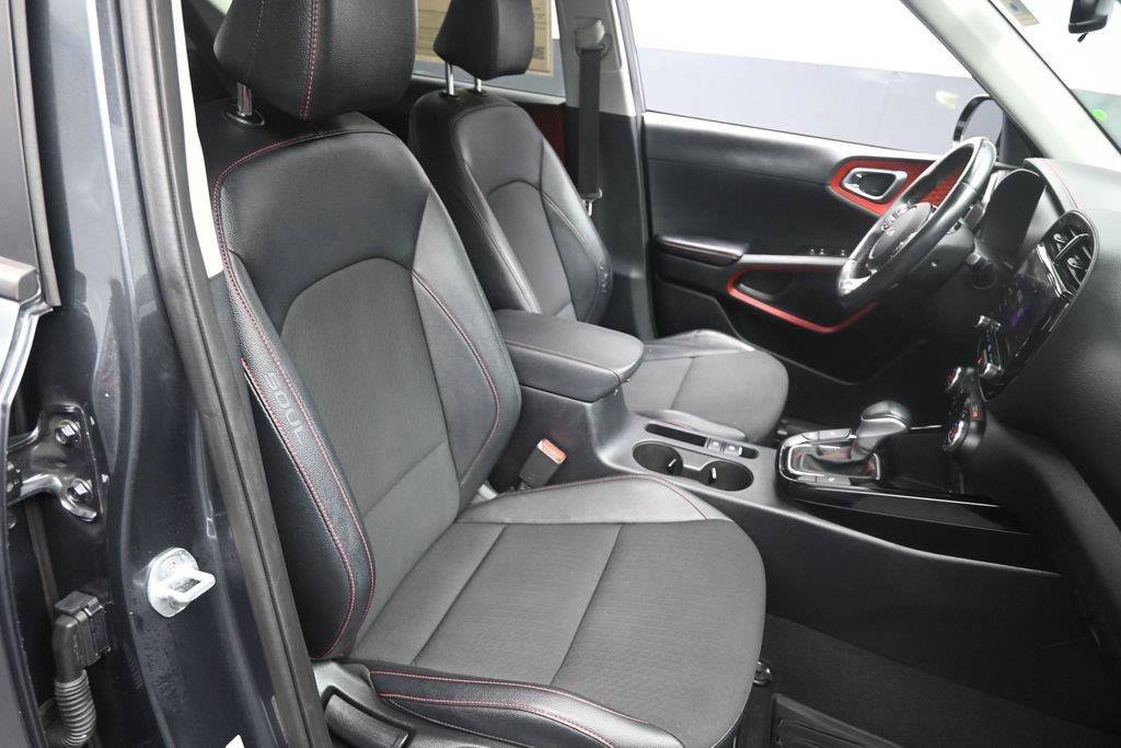 Used 2023 Kia Soul GT-Line w/ GT-Line Technology Package FWD image 29