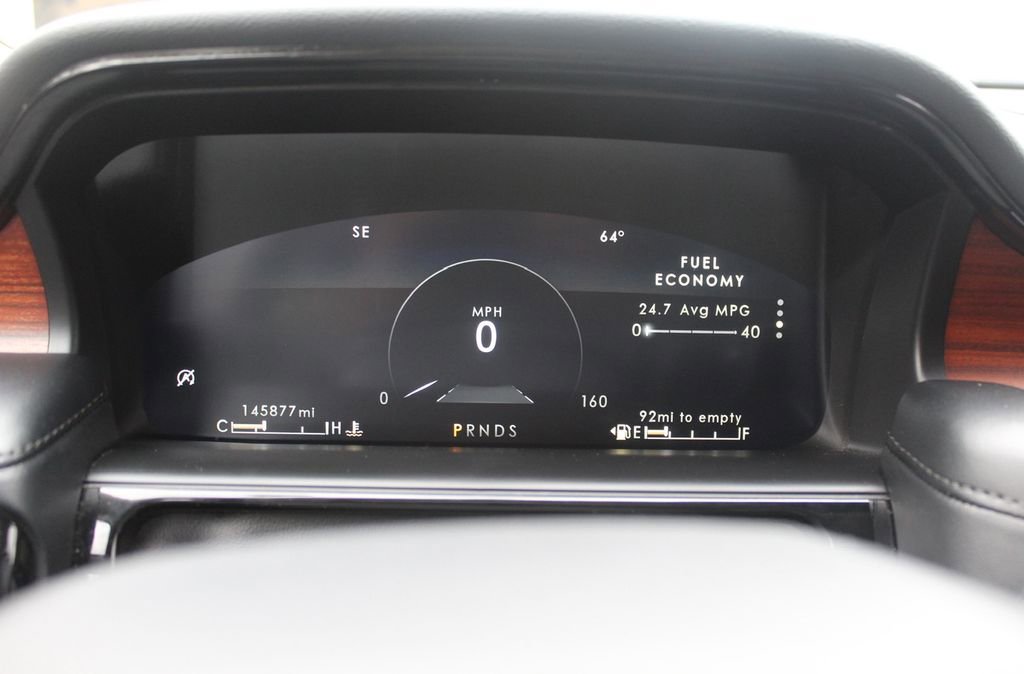 Used 2021 Lincoln Nautilus Reserve w/ Equipment Group 201A image 13