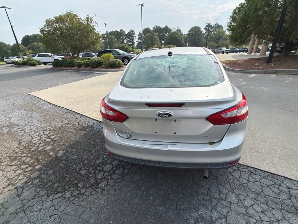 Used 2012 Ford Focus SE FWD image 4