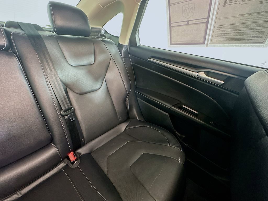 Used 2018 Ford Fusion Titanium AWD/4WD image 14