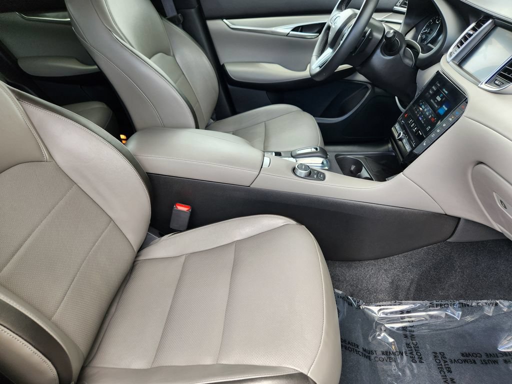 Used 2024 INFINITI QX50 Luxe AWD/4WD image 5