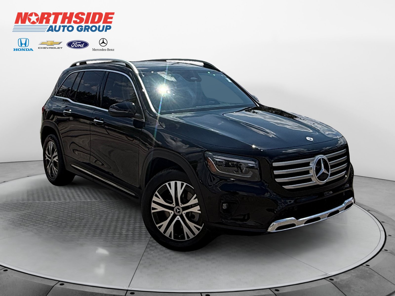 Used 2025 Mercedes-Benz GLB 250 image 1