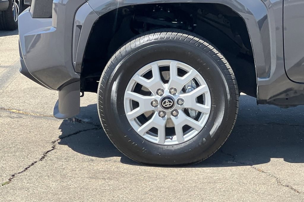 Certified 2025 Toyota Tacoma SR5 image 28