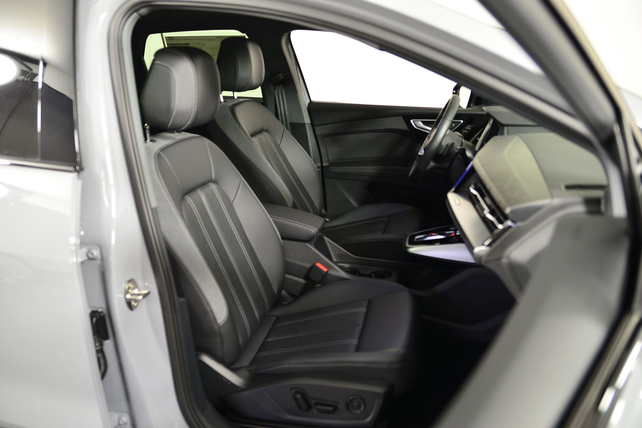 New 2026 Audi Q4 e-tron Premium Plus image 16