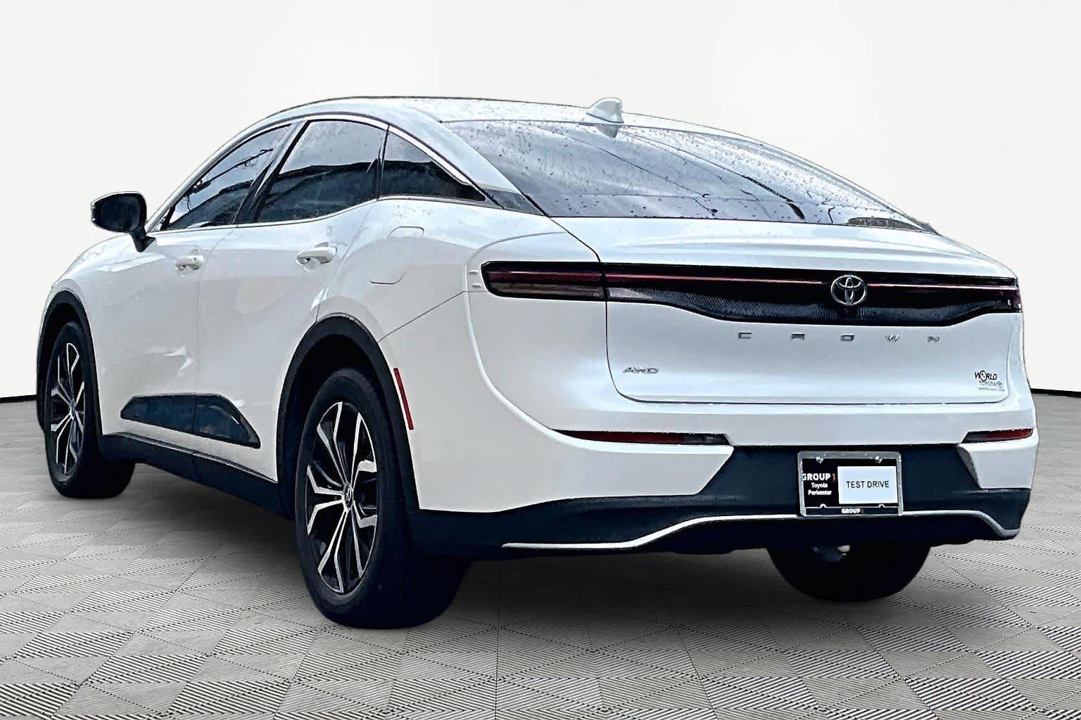 Certified 2023 Toyota Crown AWD/4WD image 12