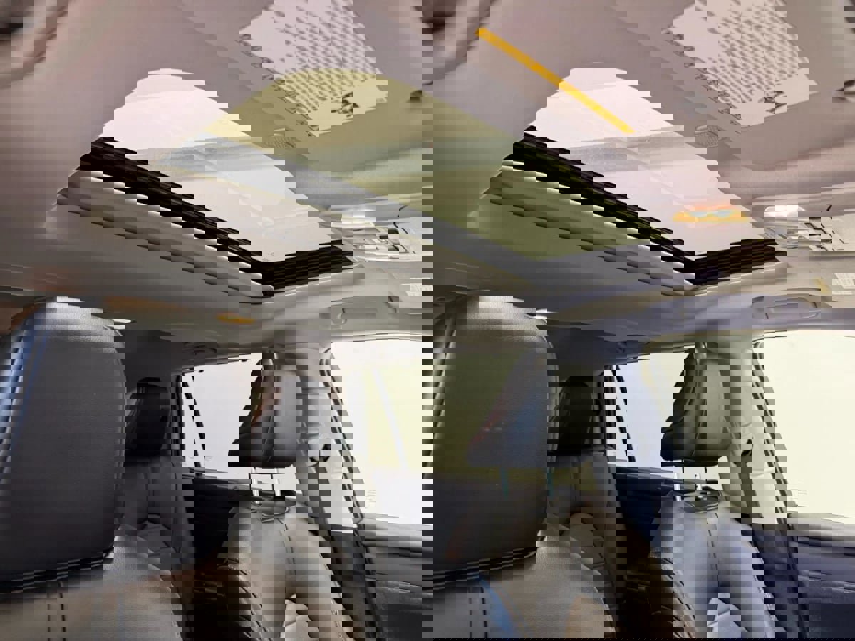 Used 2023 Toyota Highlander XLE image 30