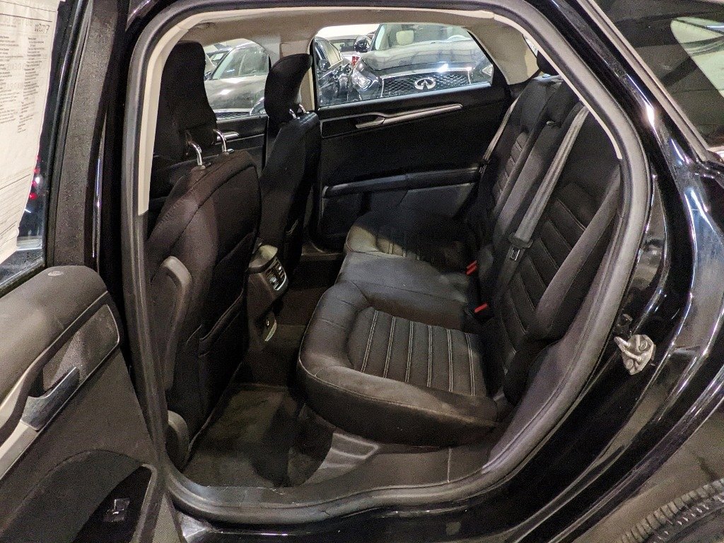 Used 2014 Ford Fusion SE image 20