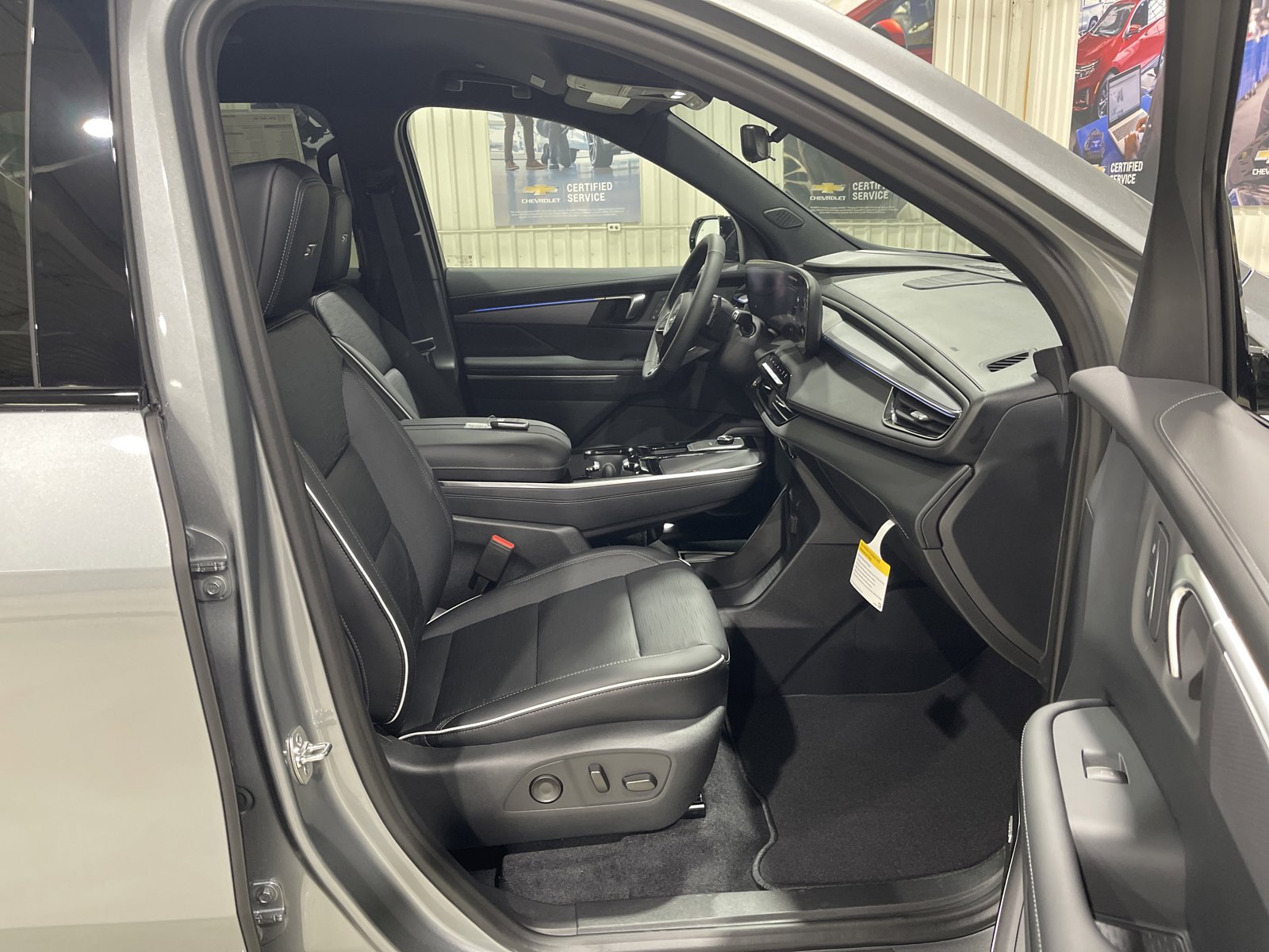 New 2026 Buick Enclave Sport Touring w/ Power Package image 18