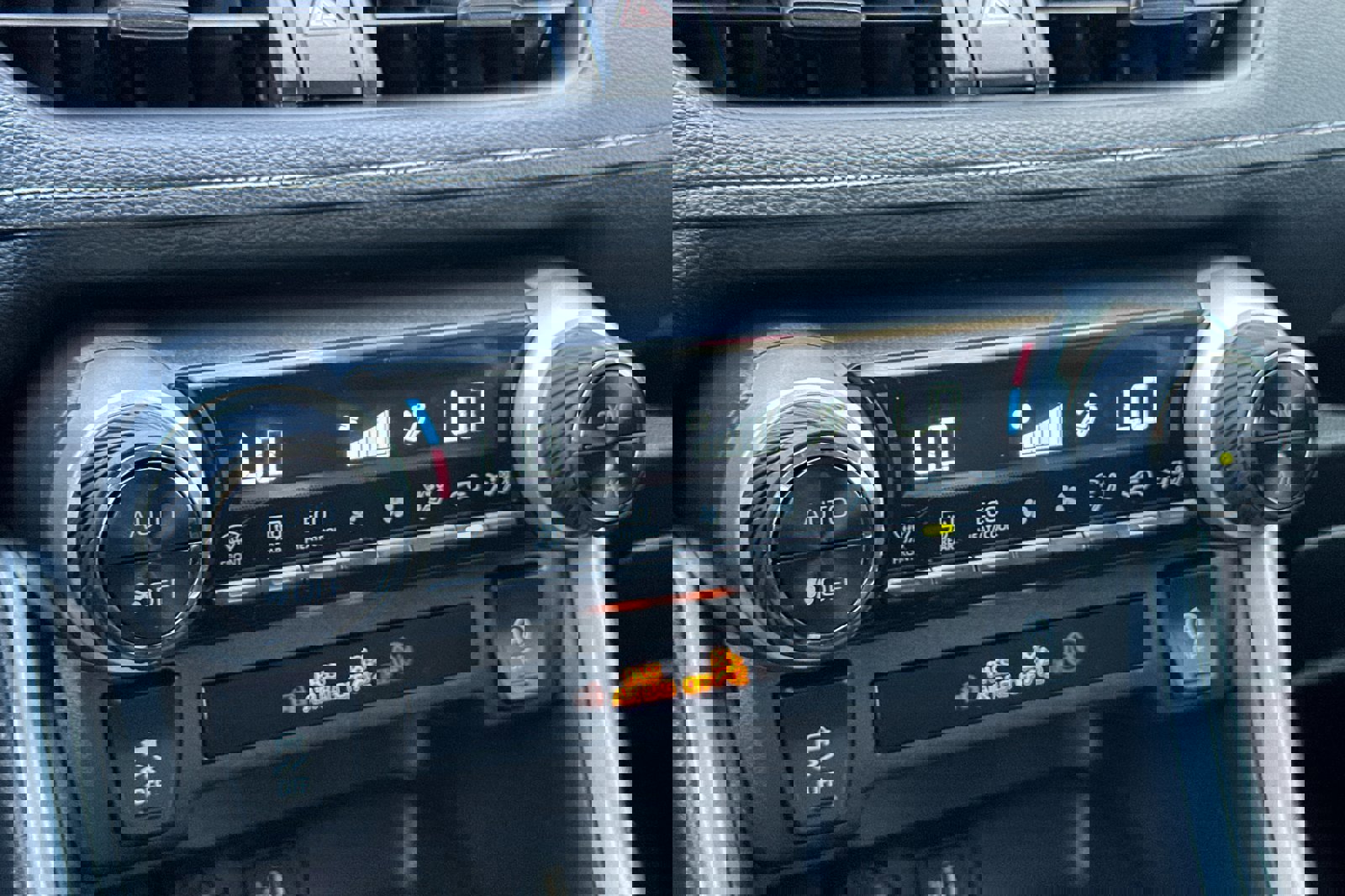 Used 2023 Toyota RAV4 XLE image 18