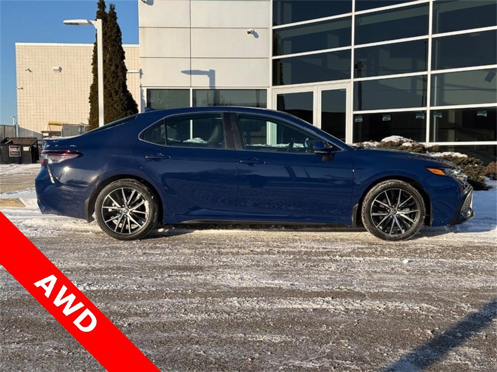 Used 2023 Toyota Camry SE w/ Blackout Package (TMS) image 2