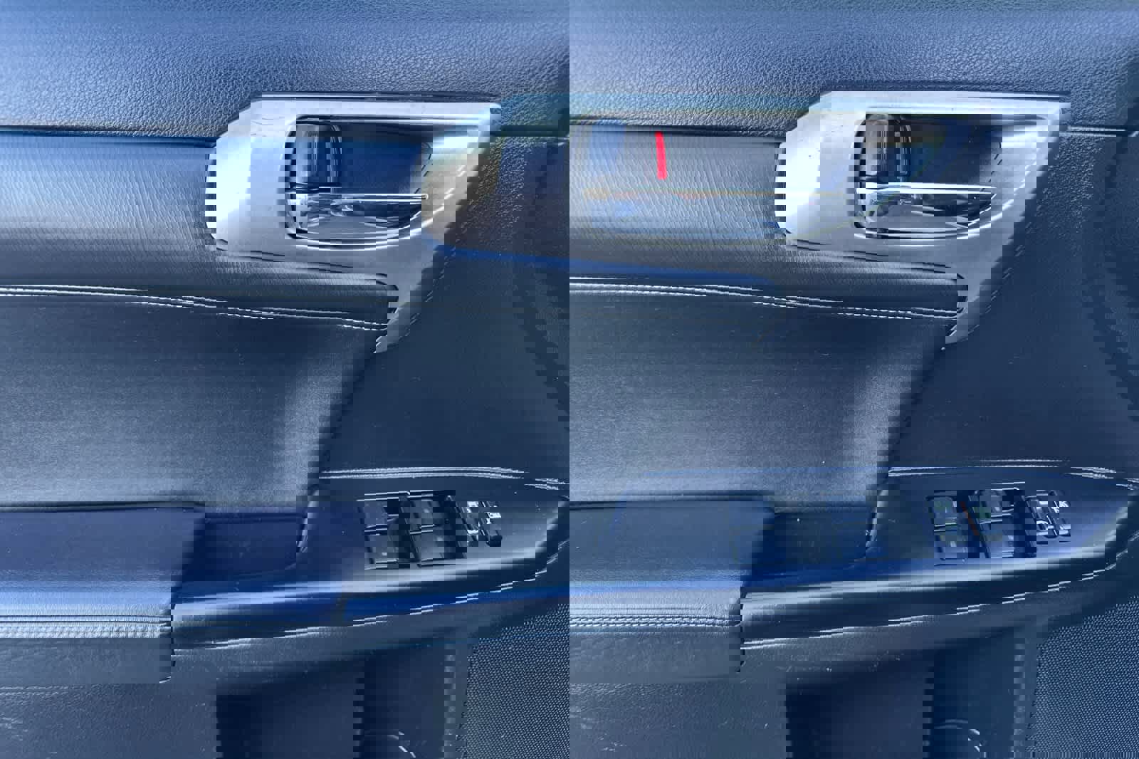 Used 2015 Lexus CT 200h w/ F Sport w/Nuluxe Interior image 12