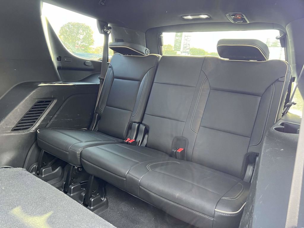 Used 2021 GMC Yukon SLT w/ SLT Luxury Plus Package image 16