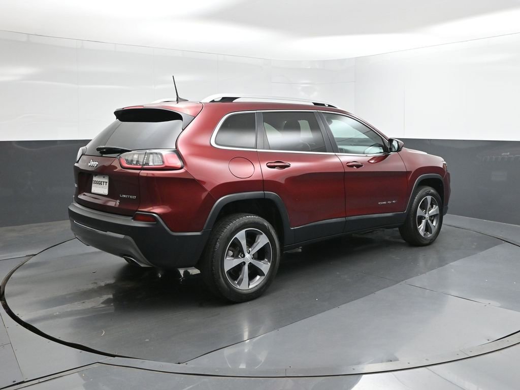 Used 2019 Jeep Cherokee Limited w/ Luxury Group AWD/4WD image 8