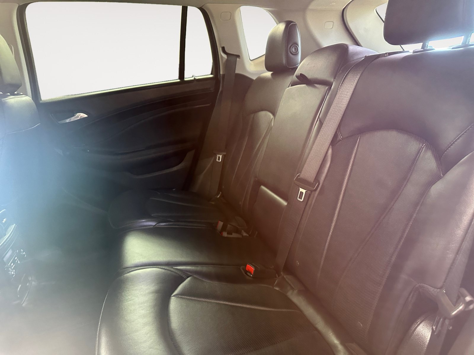 Used 2019 Buick Envision Essence FWD image 24