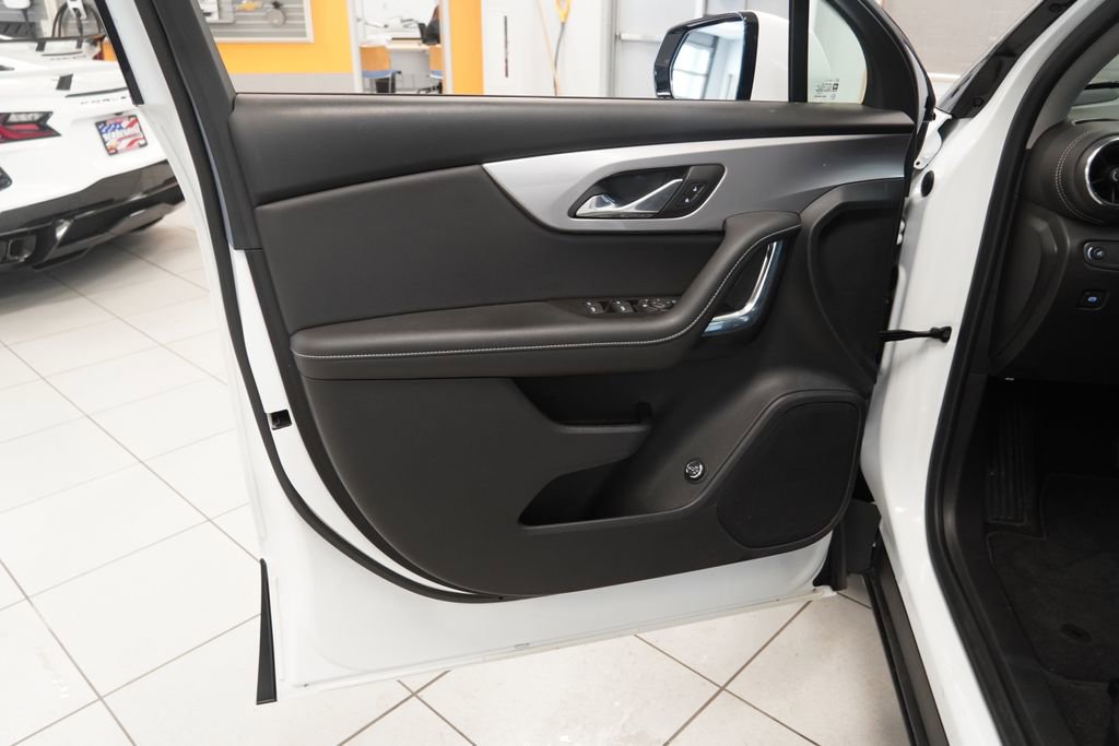 Used 2023 Chevrolet Blazer LT image 5