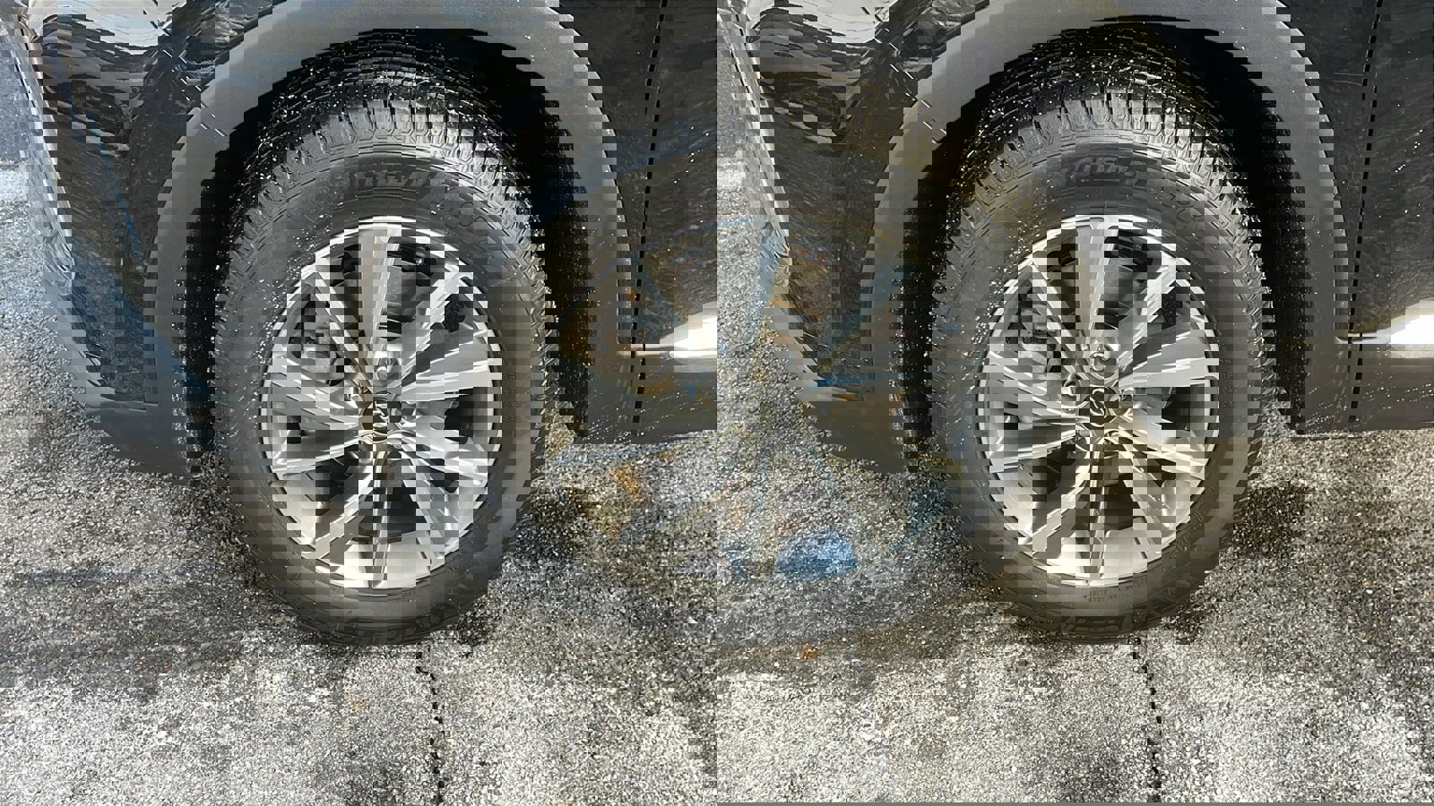 Used 2020 Hyundai Santa Fe SEL w/ Convenience Package image 9