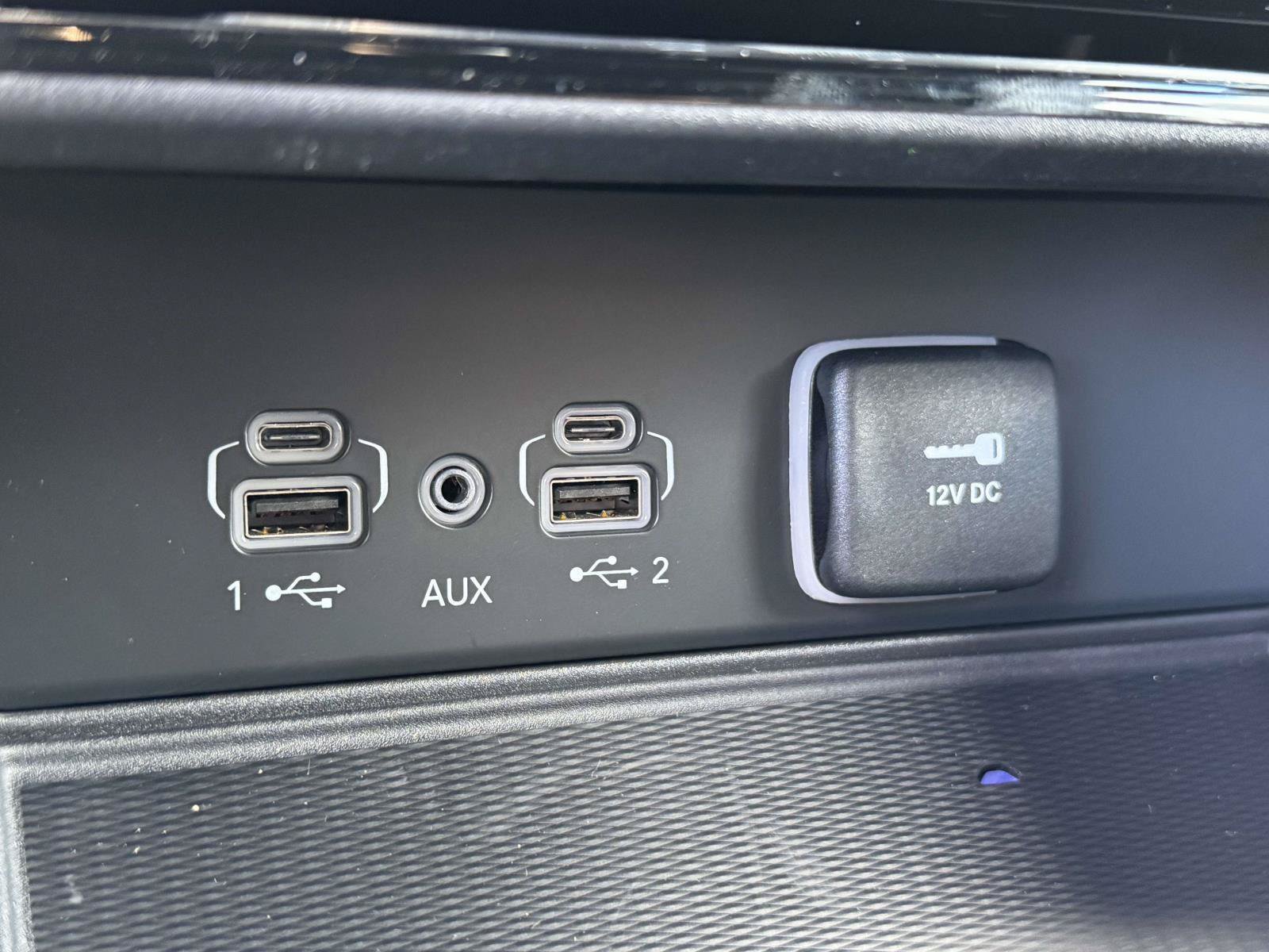 New 2025 Jeep Grand Cherokee Laredo X w/ Luxury Tech Group I AWD/4WD image 6