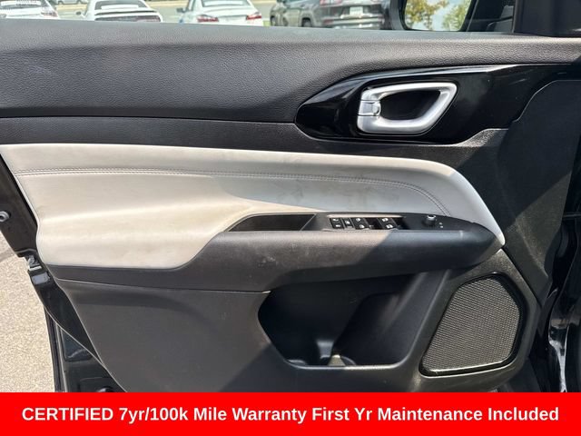 Used 2023 Jeep Compass Limited AWD/4WD image 16